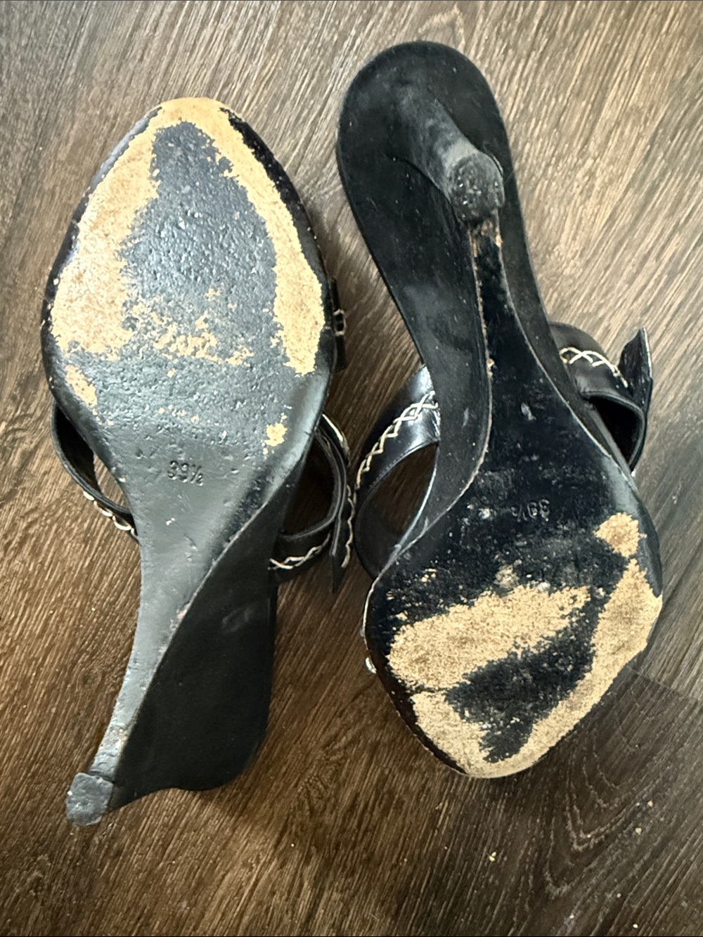 Dior Black Leather Slip-On Mules with White Contrast Stitching - Picture 5 of 5
